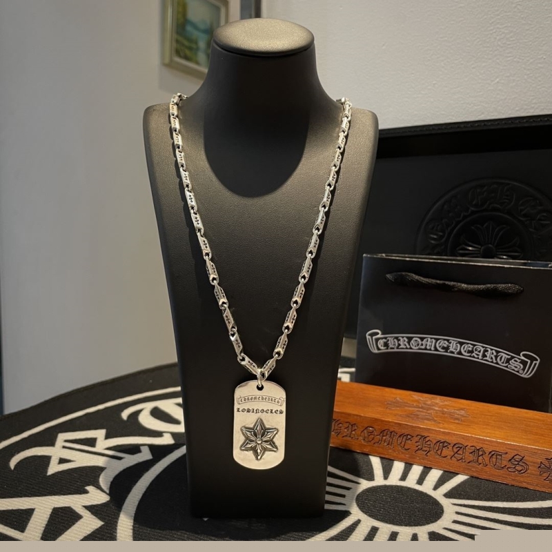 Ch**me He**ts necklaces